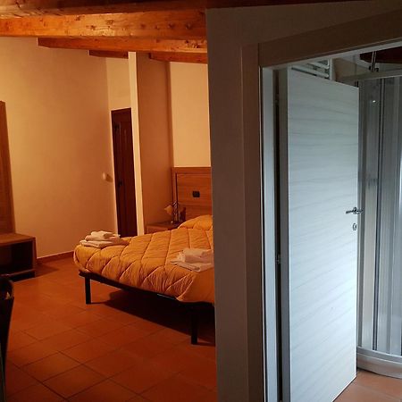Agriturismo L'Ulivo パドゥーラ エクステリア 写真