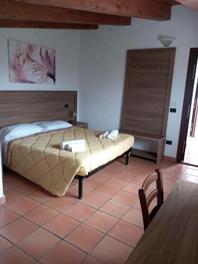 Agriturismo L'Ulivo パドゥーラ エクステリア 写真