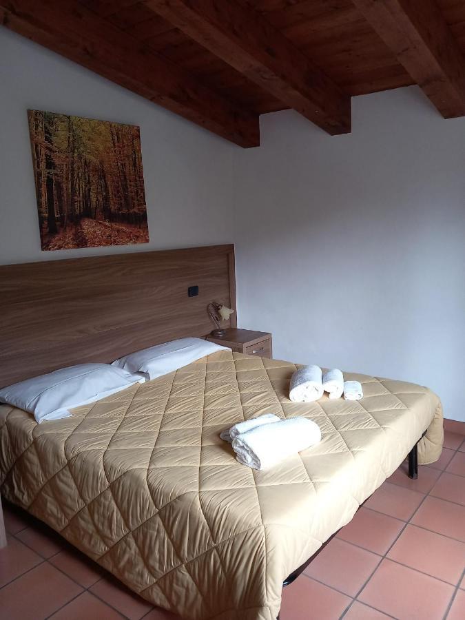 Agriturismo L'Ulivo パドゥーラ エクステリア 写真