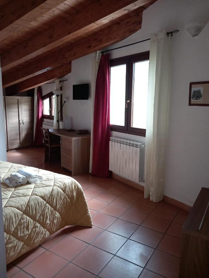 Agriturismo L'Ulivo パドゥーラ エクステリア 写真