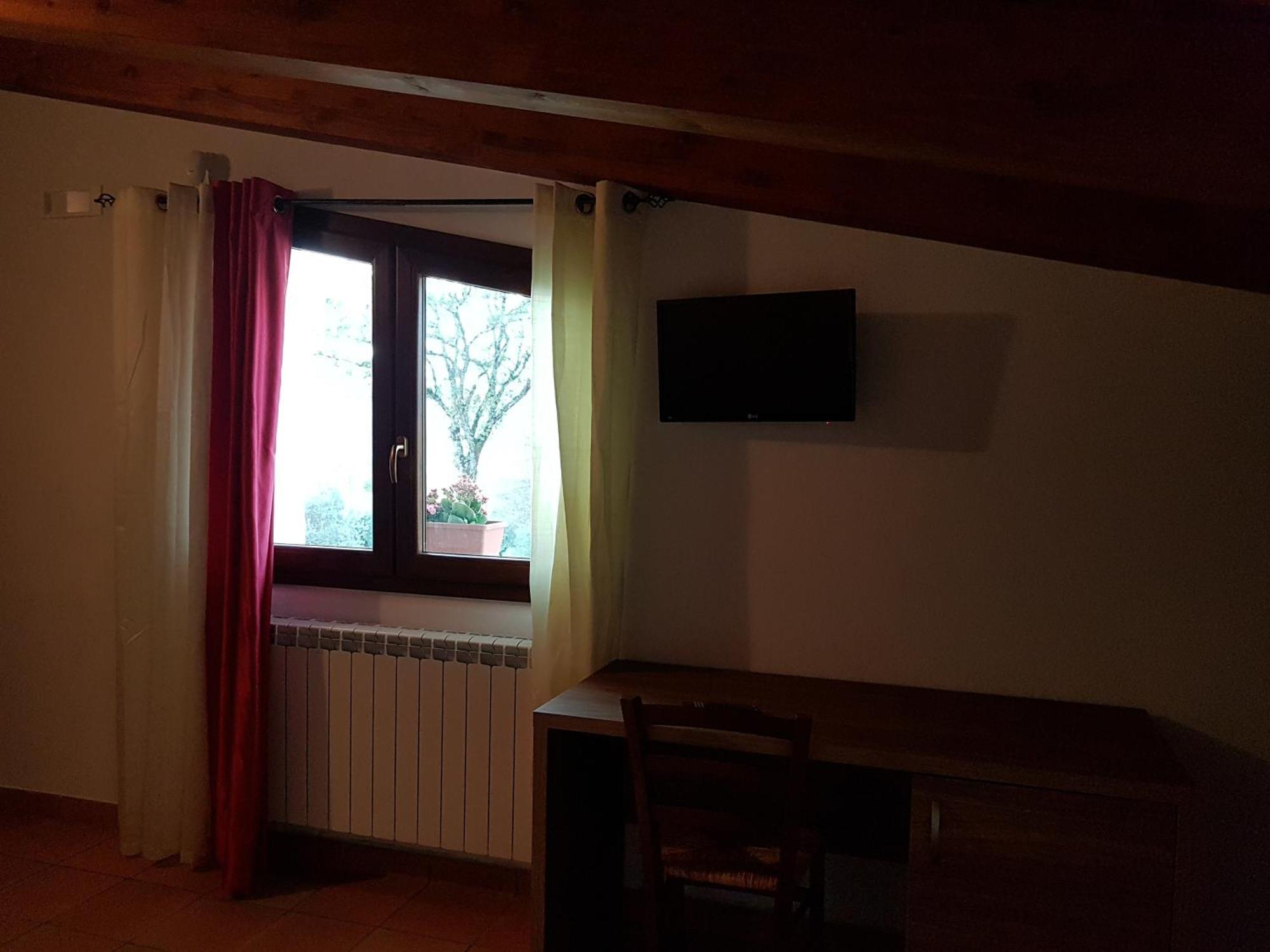 Agriturismo L'Ulivo パドゥーラ エクステリア 写真
