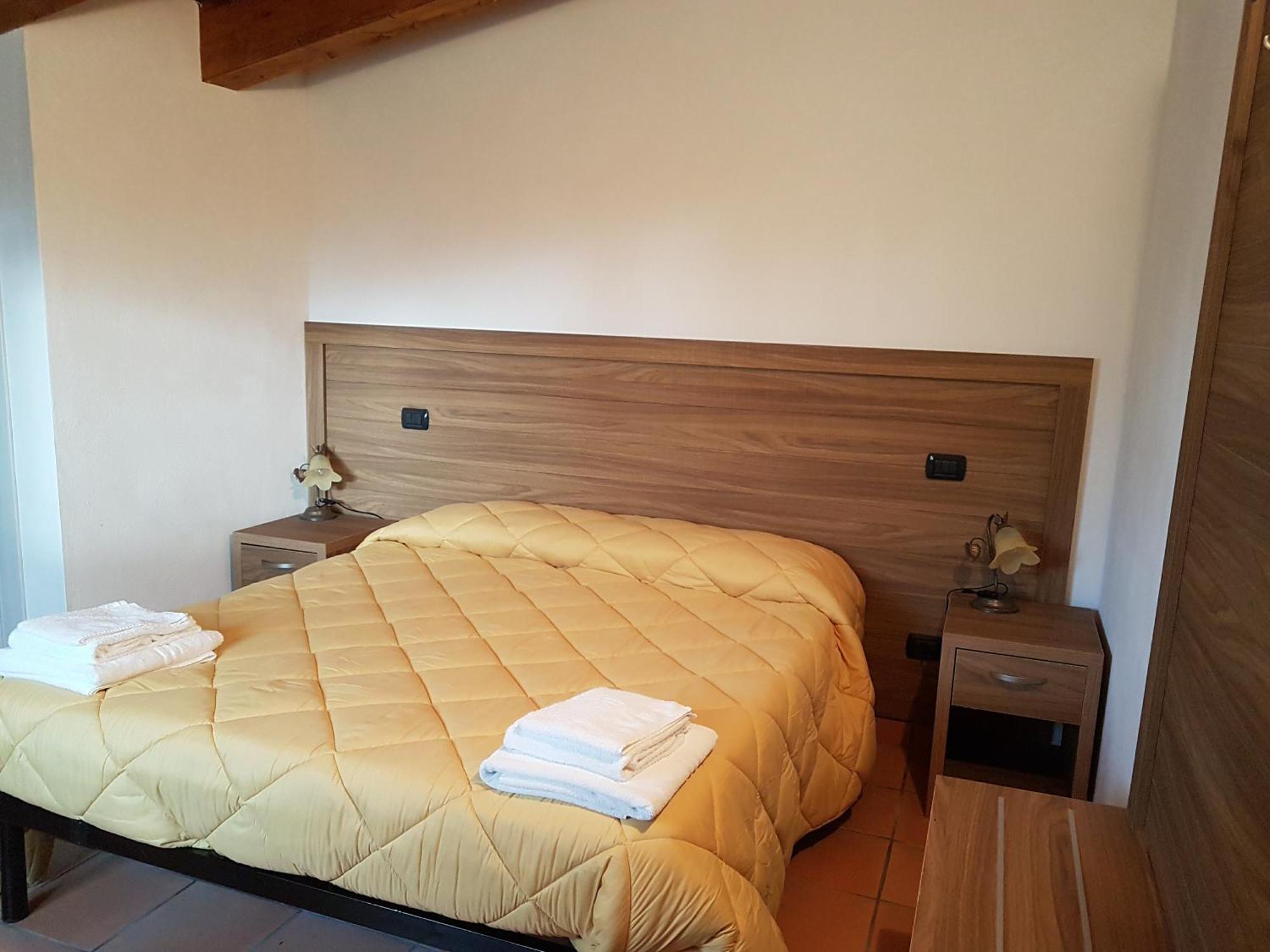 Agriturismo L'Ulivo パドゥーラ エクステリア 写真
