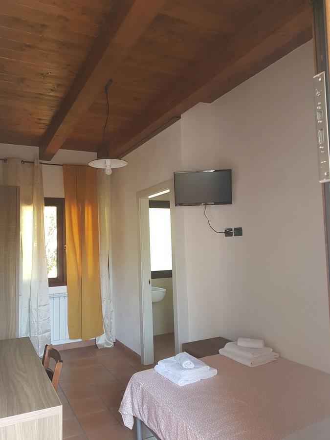 Agriturismo L'Ulivo パドゥーラ エクステリア 写真