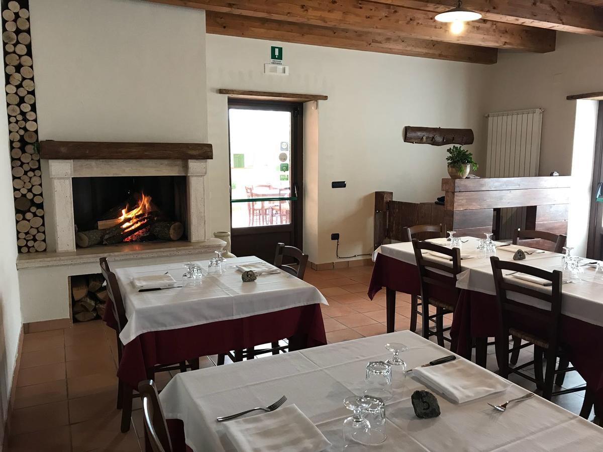 Agriturismo L'Ulivo パドゥーラ エクステリア 写真