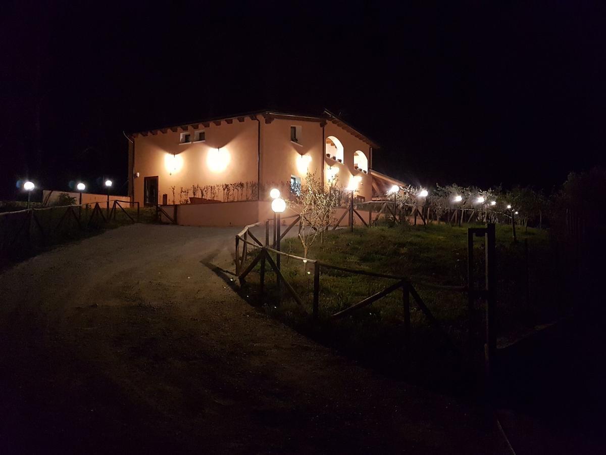 Agriturismo L'Ulivo パドゥーラ エクステリア 写真