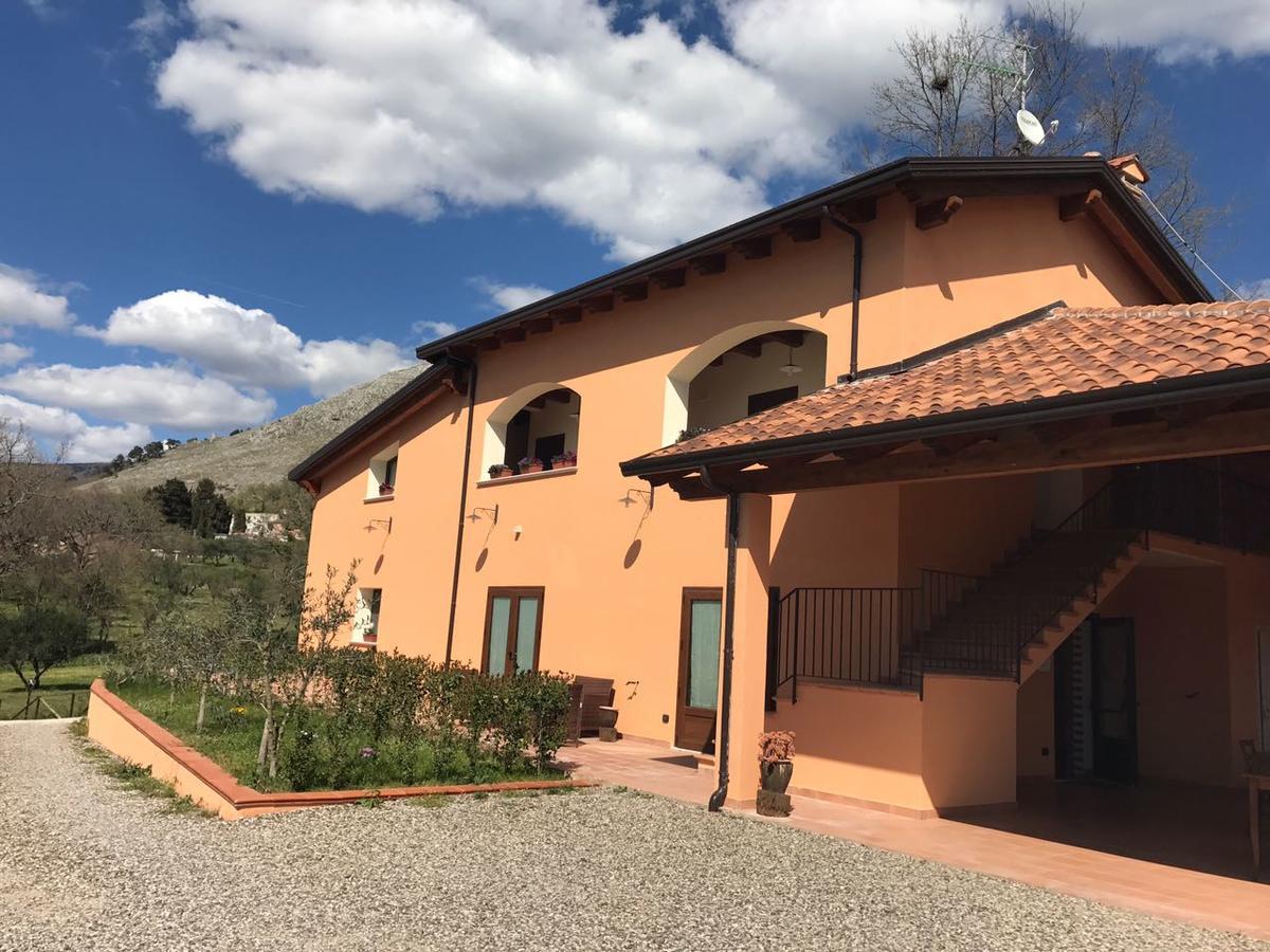 Agriturismo L'Ulivo パドゥーラ エクステリア 写真