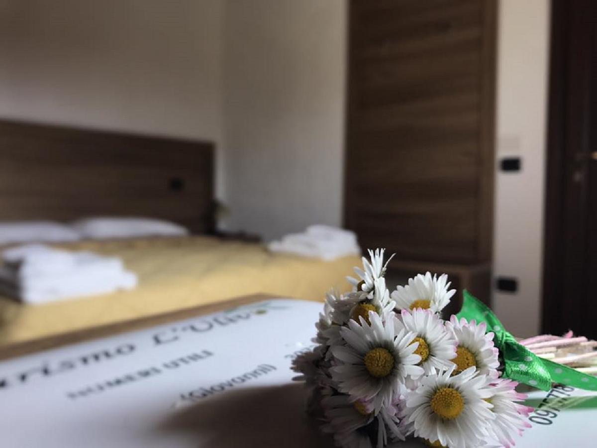 Agriturismo L'Ulivo パドゥーラ エクステリア 写真